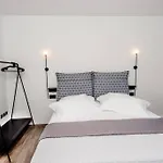 Apartamento A & B Minimal With Sea View In *