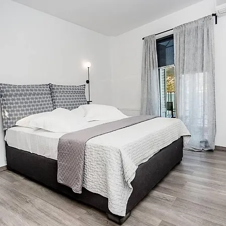 A & B Minimal With Sea View In *