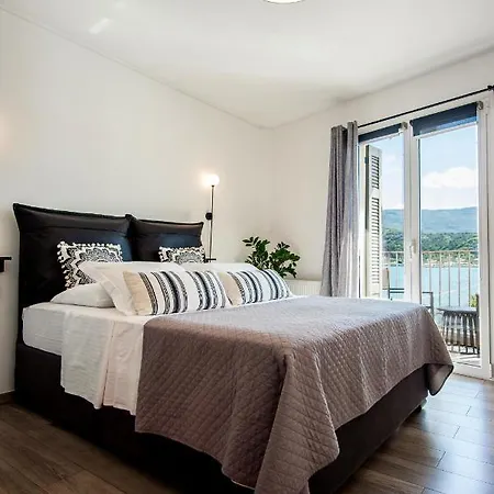A & B Minimal With Sea View In Daire *