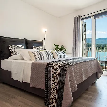 Daire A & B Minimal With Sea View In