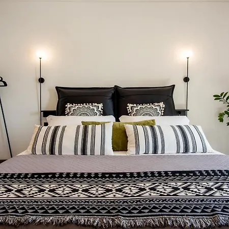 A & B Minimal With Sea View In Apartman